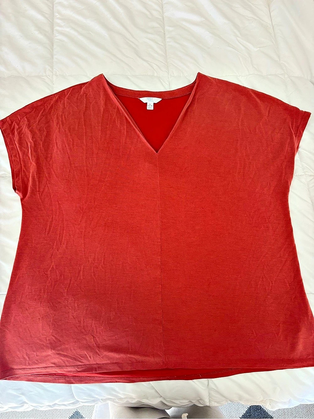 Time and Tru V-Neck Short Sleeve Top in Red Size XL (16-18)